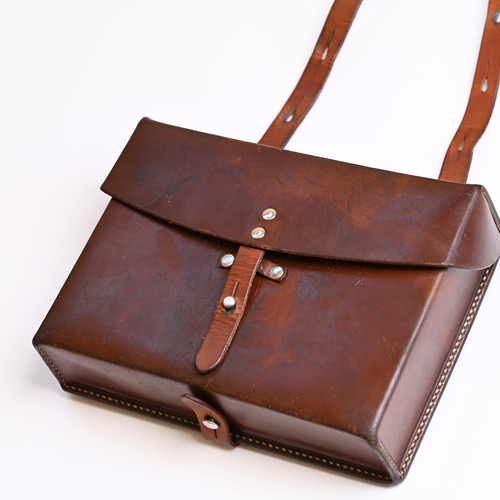 Borsa pelle militare - in,